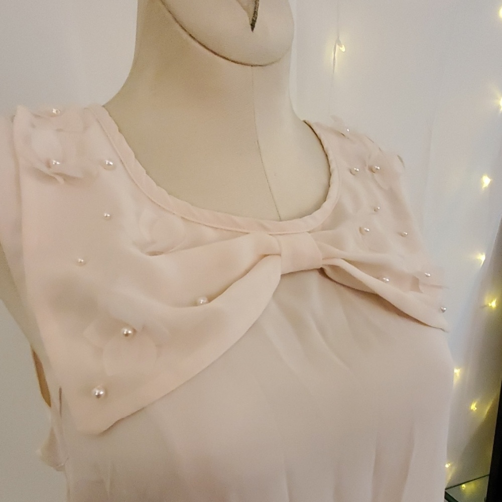 One Clothing Blouse with Flower and Pearl Bow